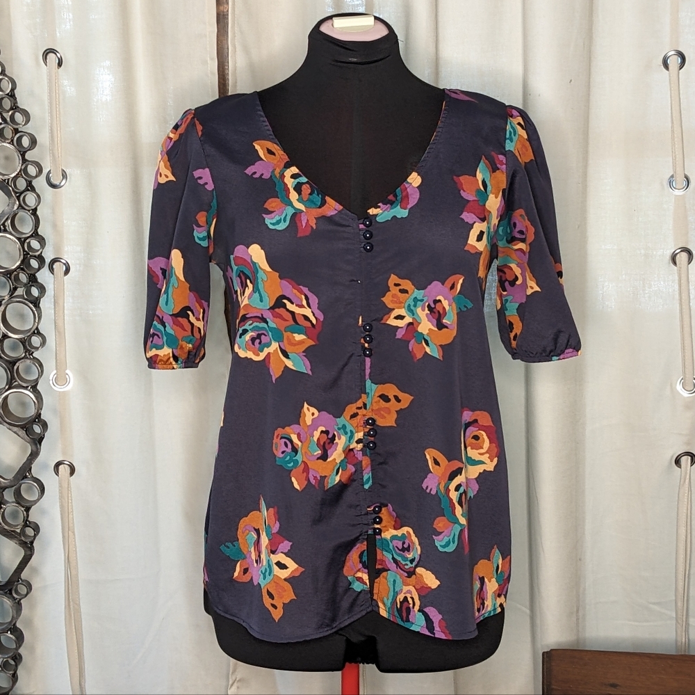 🌊3/$15 Myan floral button down short sleeve blouse Small